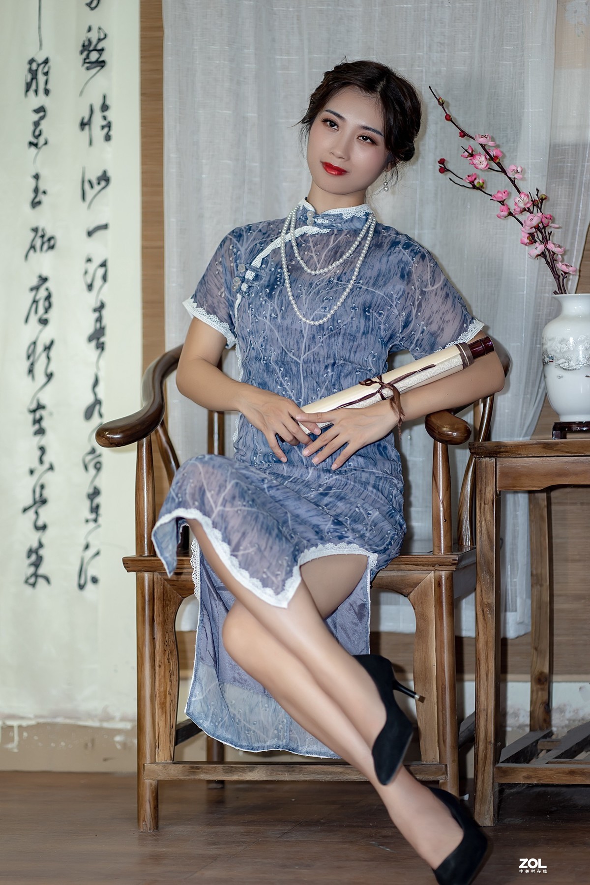 旗袍美女〔溜溜〕