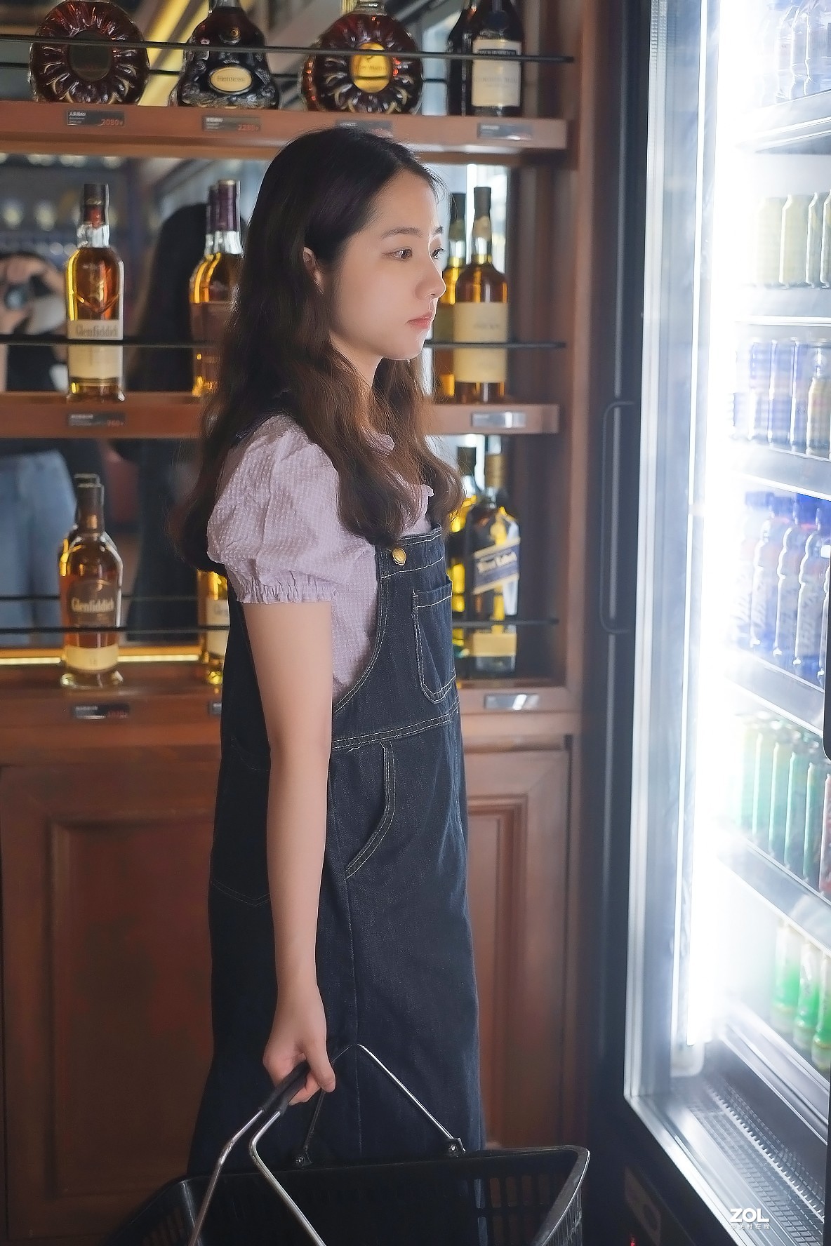 一组人像