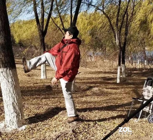 请注意文明拍鸟，我在盯着你呢！