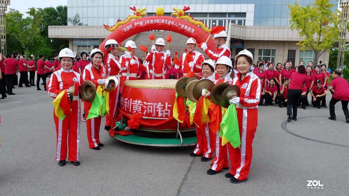 ?金秋“绽放夕阳”