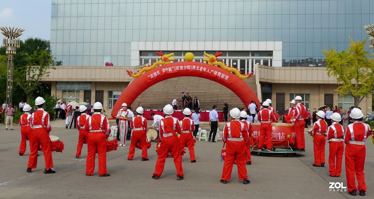 ?金秋“绽放夕阳”