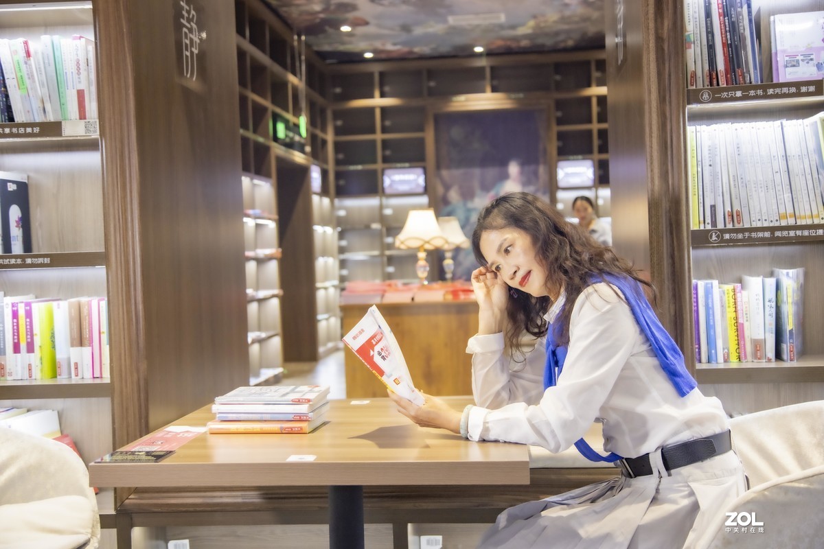 孜孜不倦的莘莘学子