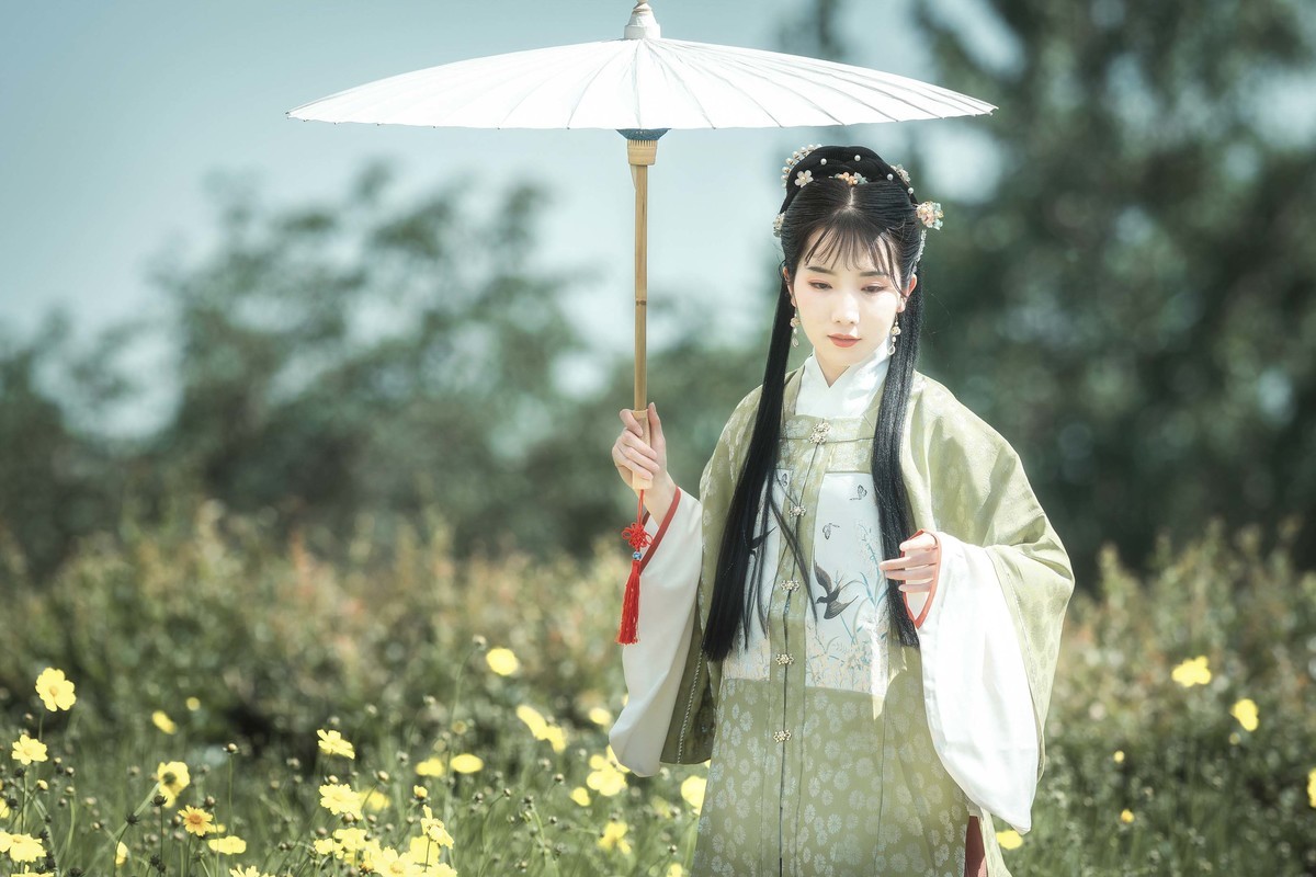 《霜华姑娘》