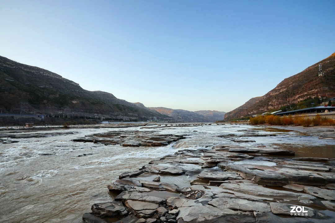山西黄河口瀑布景区