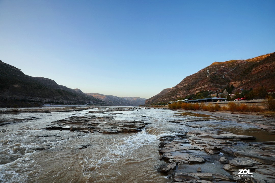 山西黄河口瀑布景区