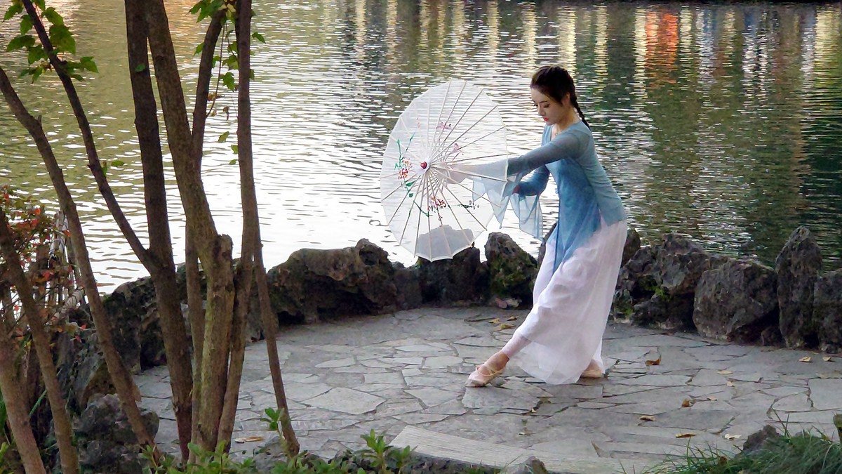 携一组索尼旗舰手机(xperia 1 ll )图片问候 永不败落的神圣丶鹿鸣1965两位版主