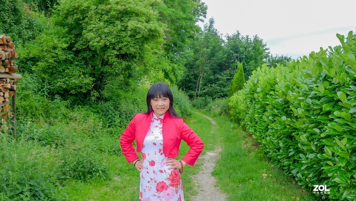 “卡片”上人像--拜望兄弟星空(中国)，祝师友夏日安好！！！