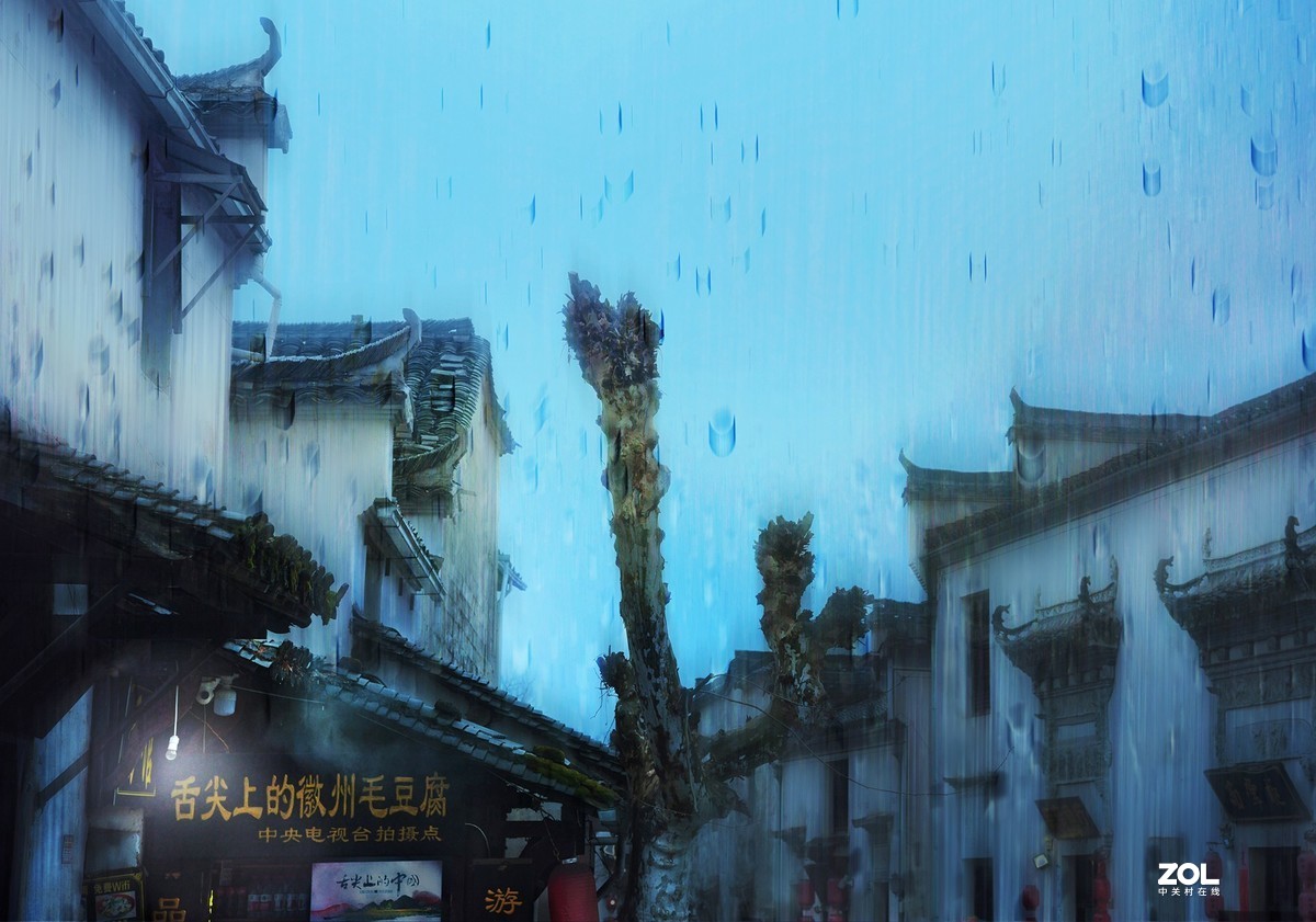寒雨中宏村