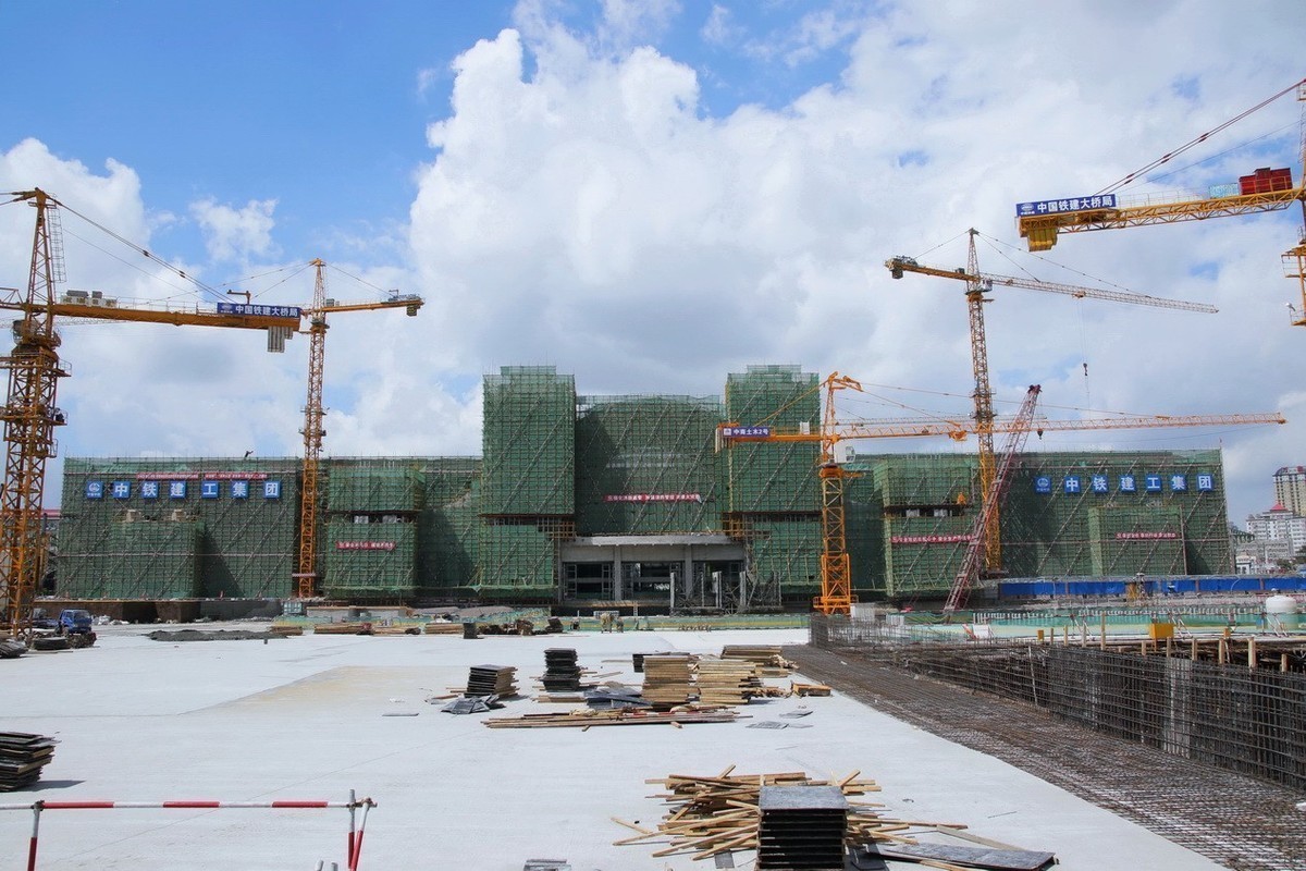 哈尔滨站     3.主站-南站房  南广场