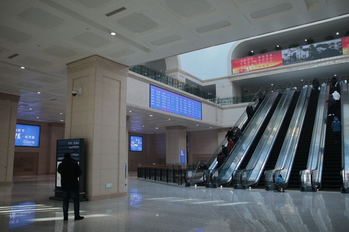 哈尔滨站     3.主站-南站房  南广场