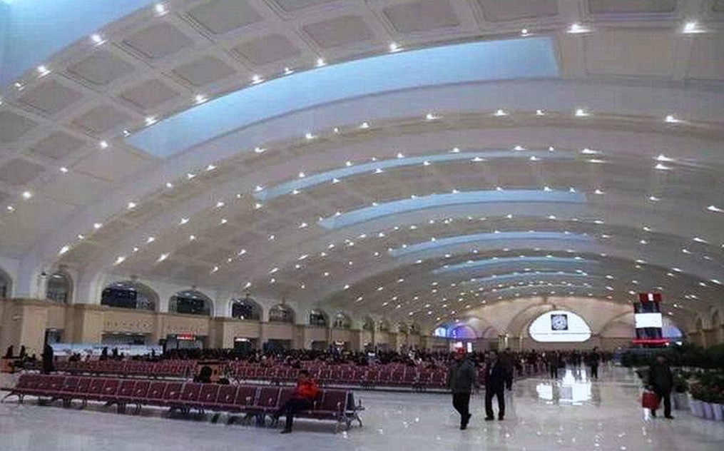 哈尔滨站     3.主站-南站房  南广场