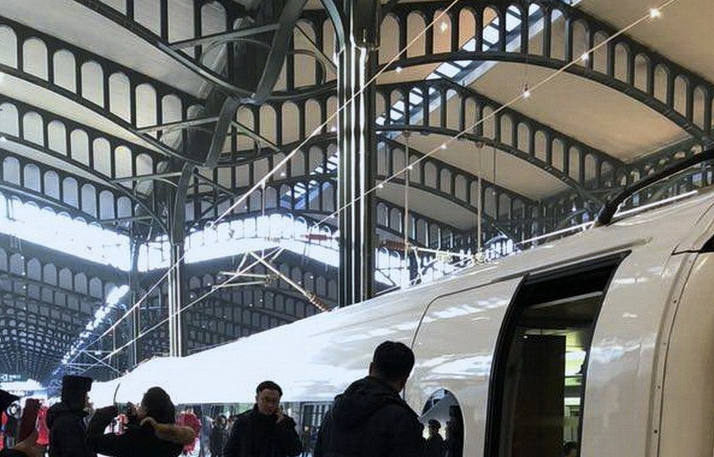 哈尔滨站     3.主站-南站房  南广场