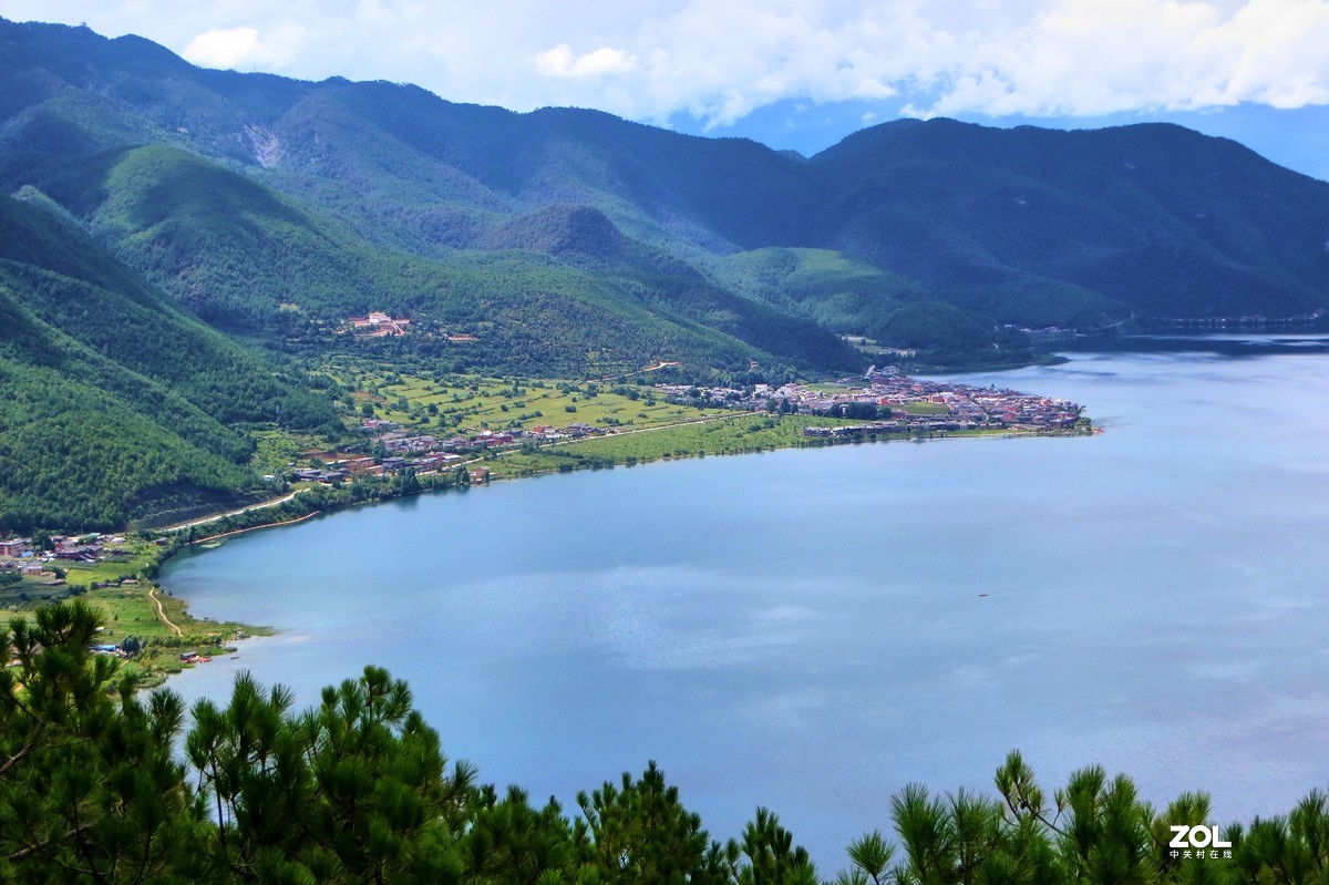泸沽湖，静水流深