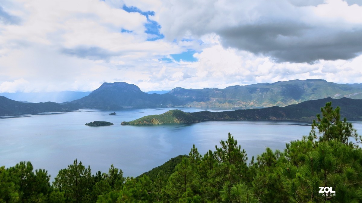 泸沽湖，静水流深
