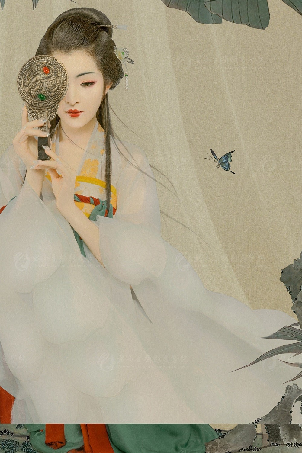 “东篱把酒黄昏后，有暗香盈袖。?莫道不消魂，帘卷西风，人比黄花瘦。”