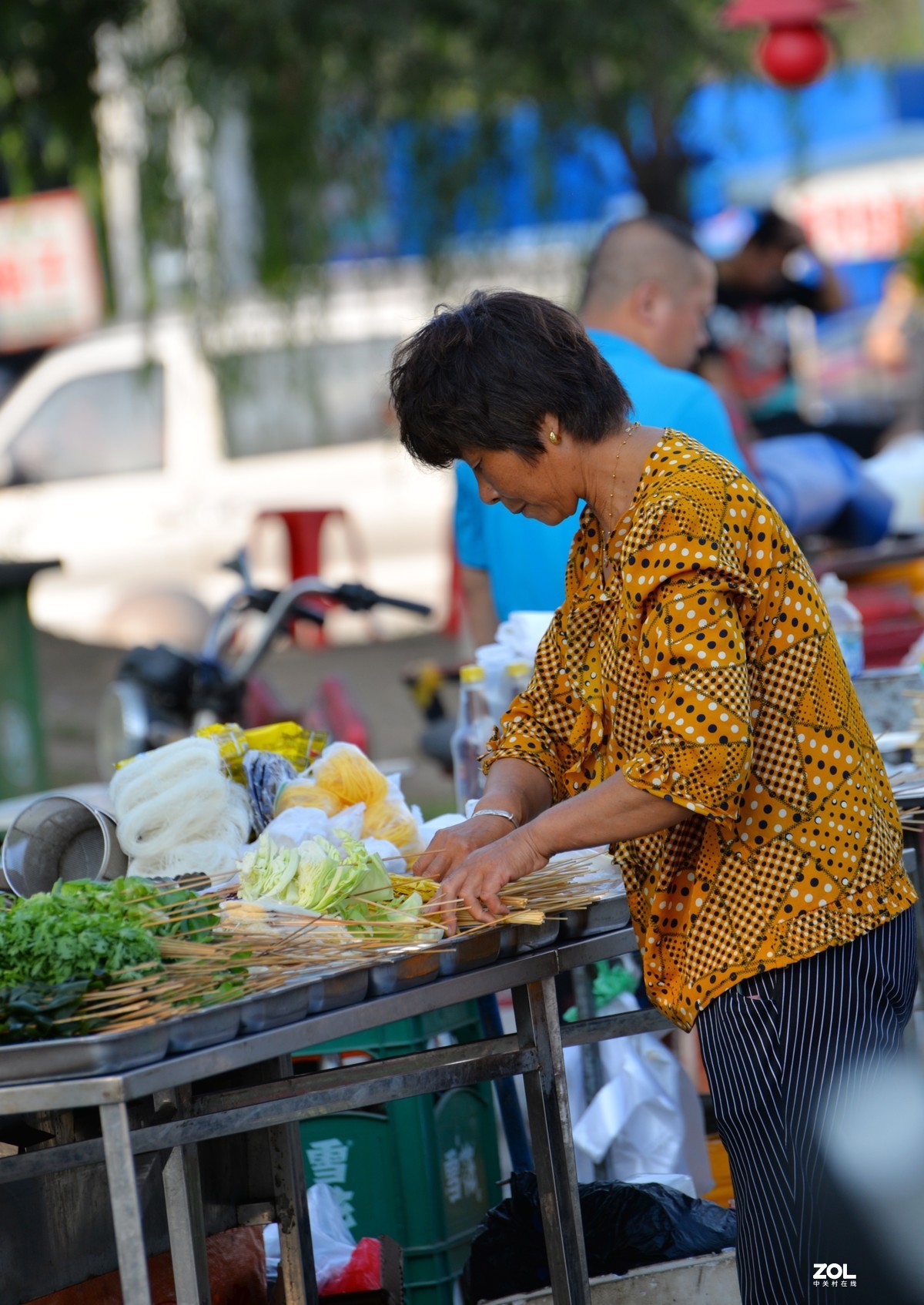 今天新入手尼康70-300vr，迫不及待的出去试拍