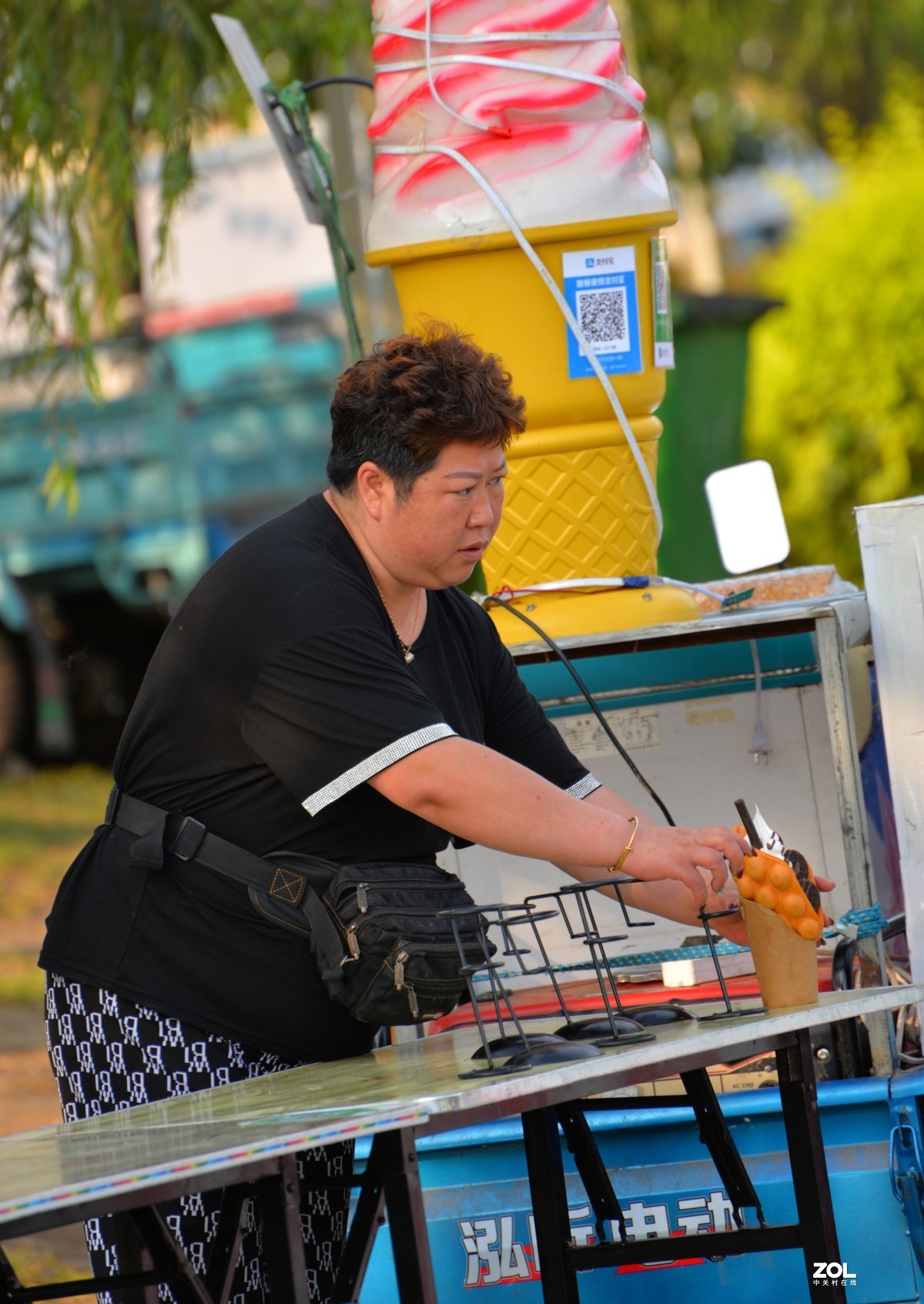 今天新入手尼康70-300vr，迫不及待的出去试拍