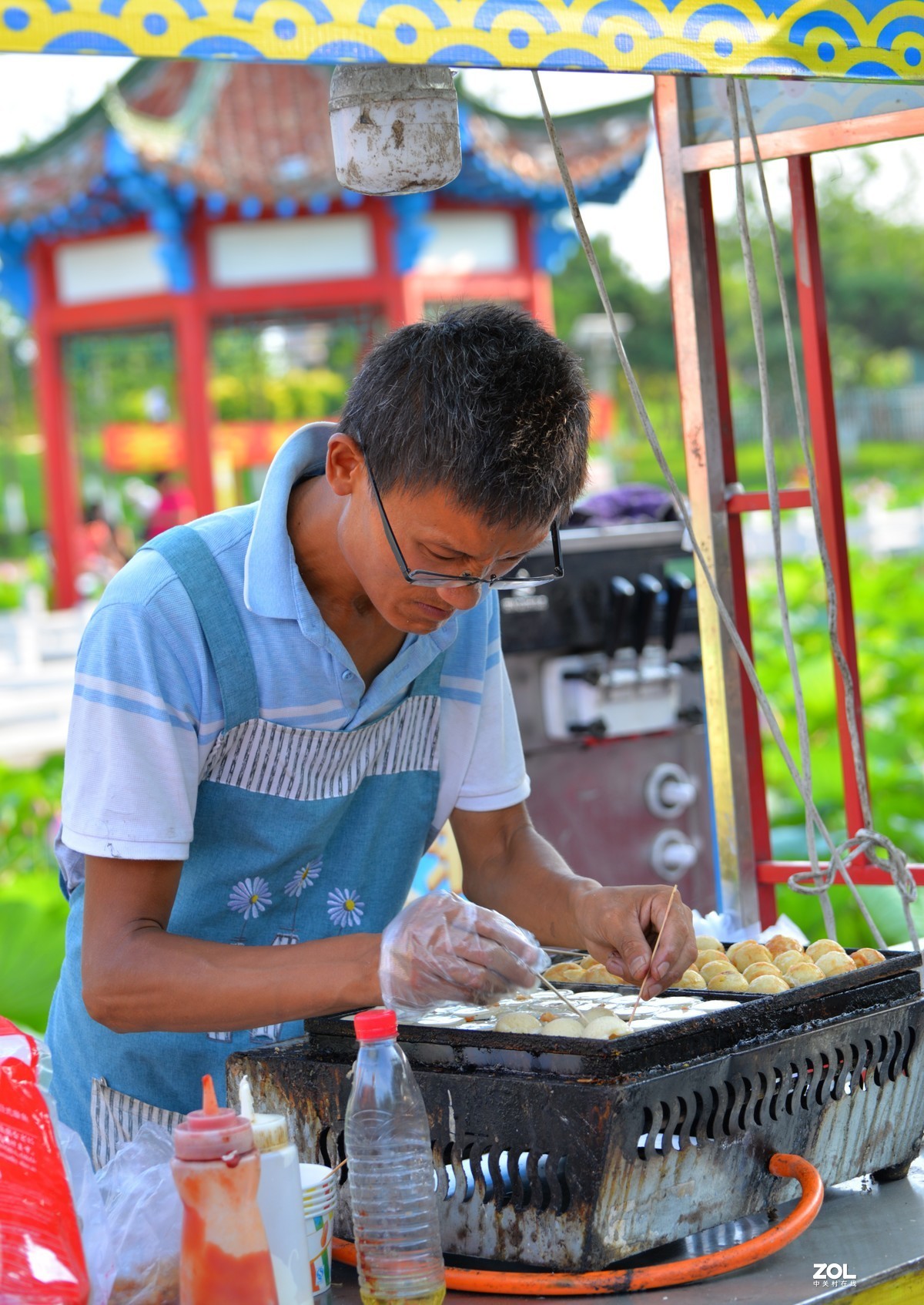 今天新入手尼康70-300vr，迫不及待的出去试拍