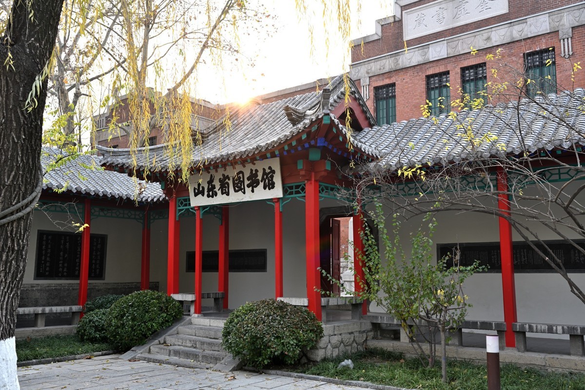 休假，大明湖闲逛，首次用Z35s拍风光