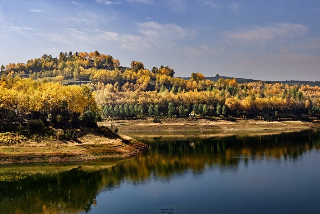 行走在如画的秋里