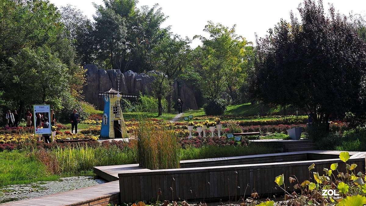 沾花惹草植物园