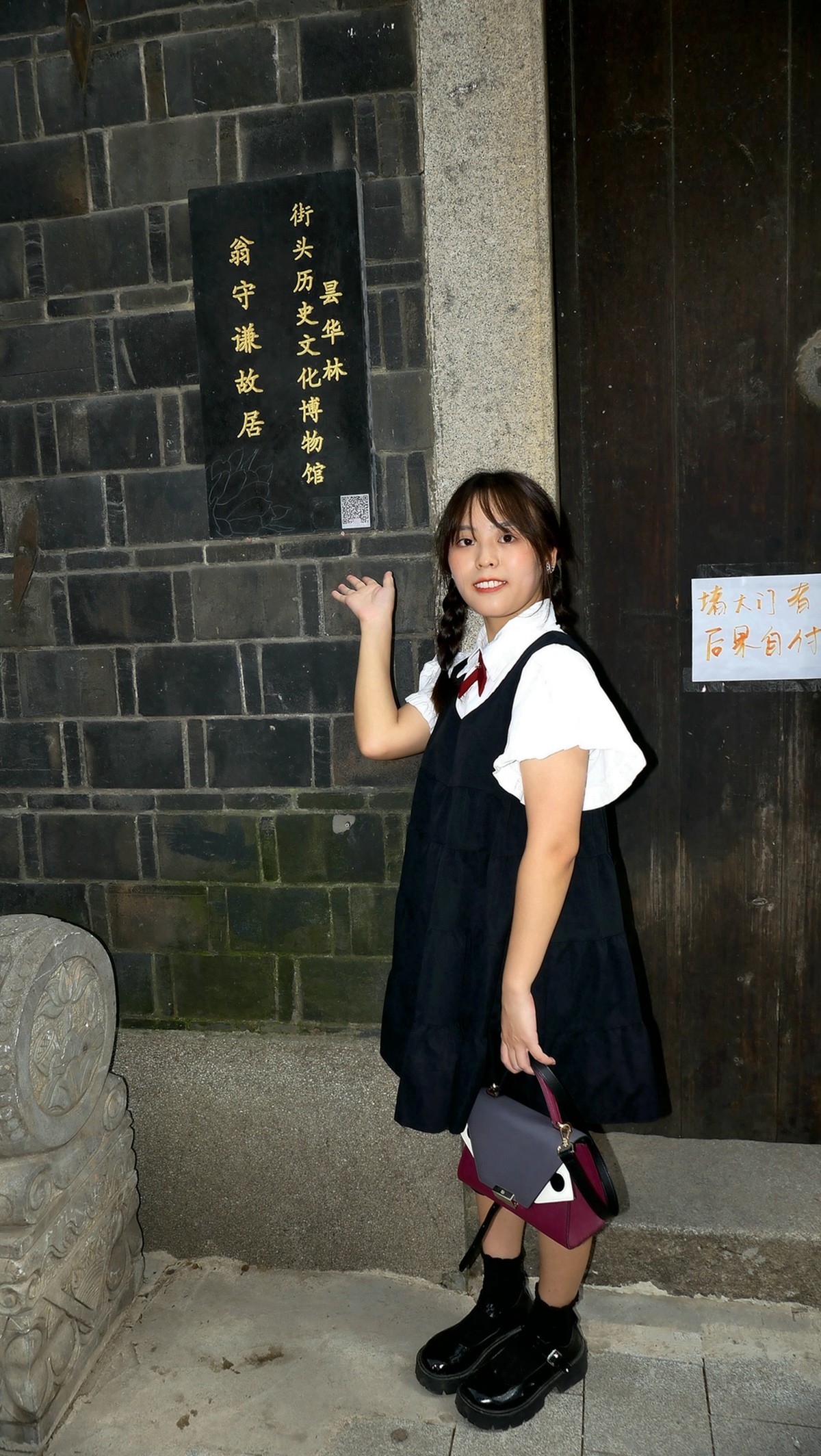 一组环境人像外拍---昙华林。。。。我好开心！