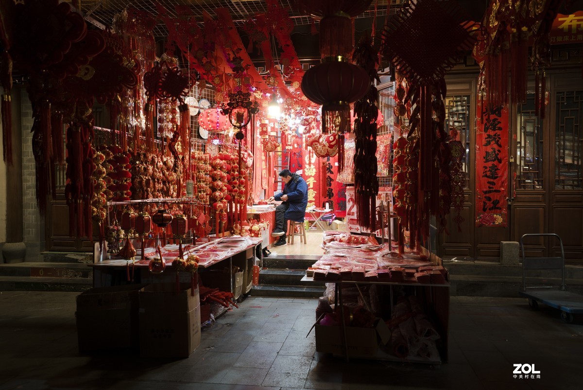 索尼a7s2视频机17-75，f2.8镜头年前夜拍