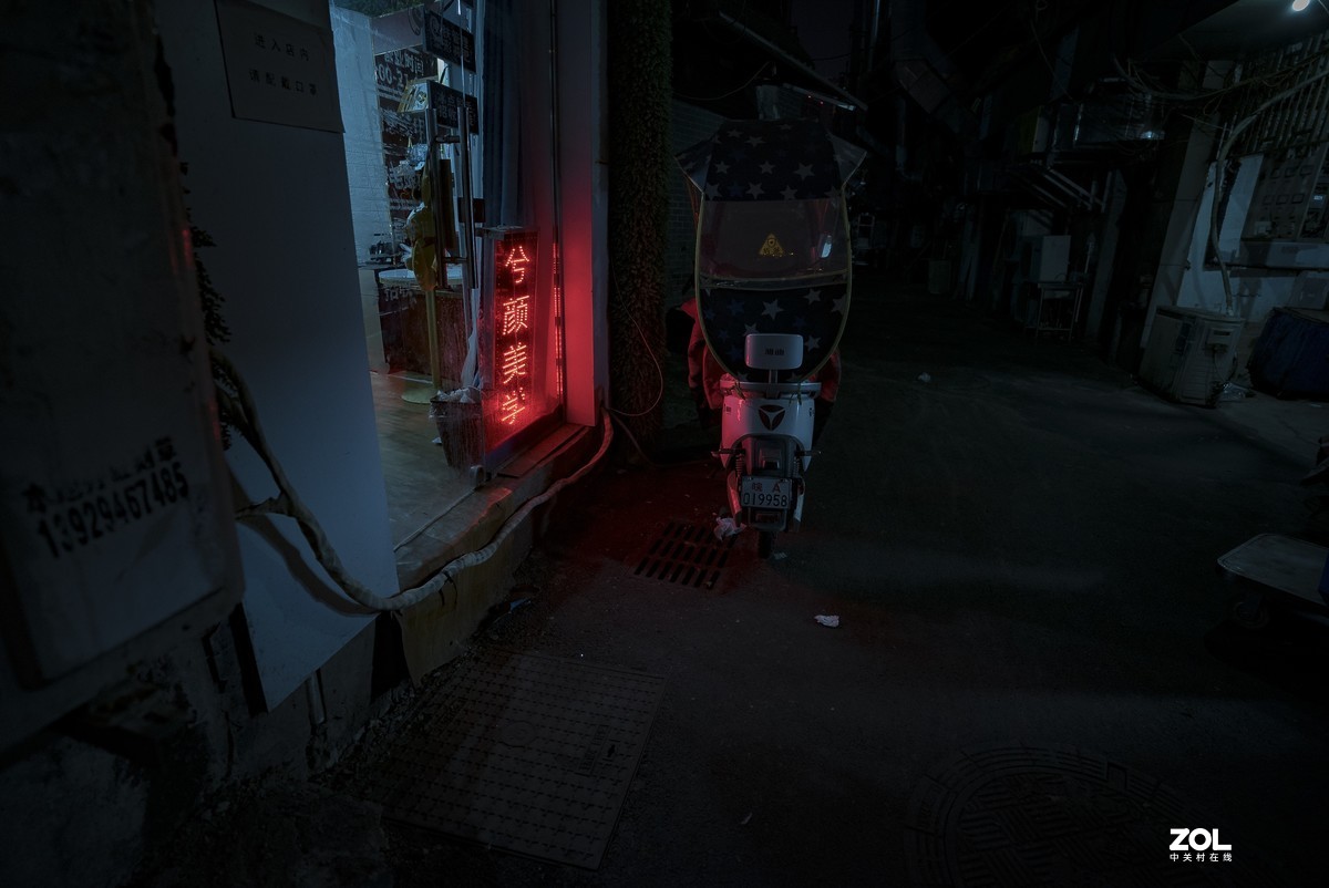 索尼a7s2视频机17-75，f2.8镜头年前夜拍