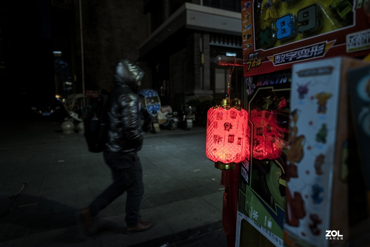 索尼a7s2视频机17-75，f2.8镜头年前夜拍
