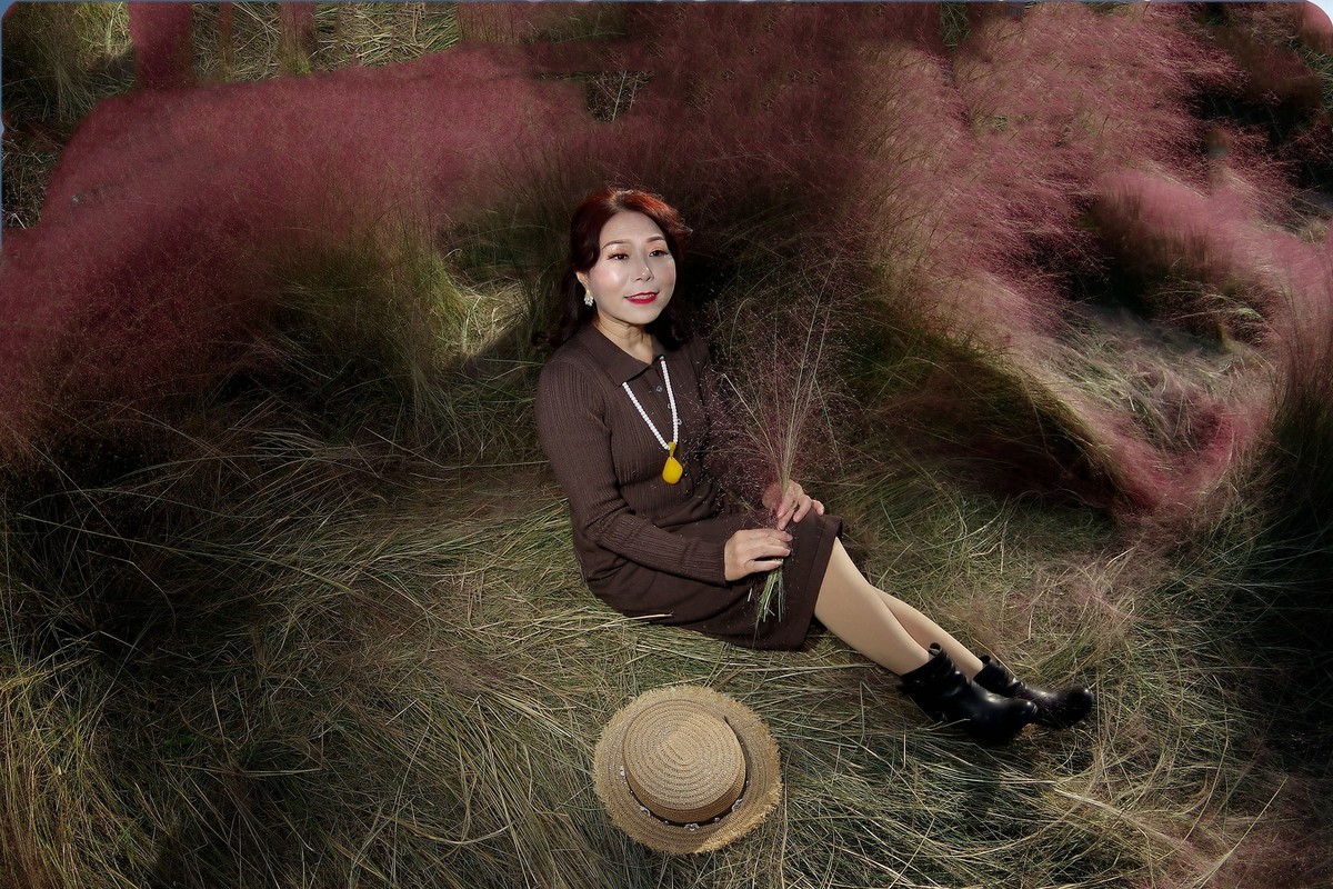 环境人像外拍--粉黛草从中的好闺蜜！