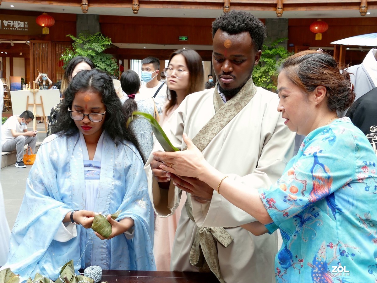 客    家    擂    茶    文    化