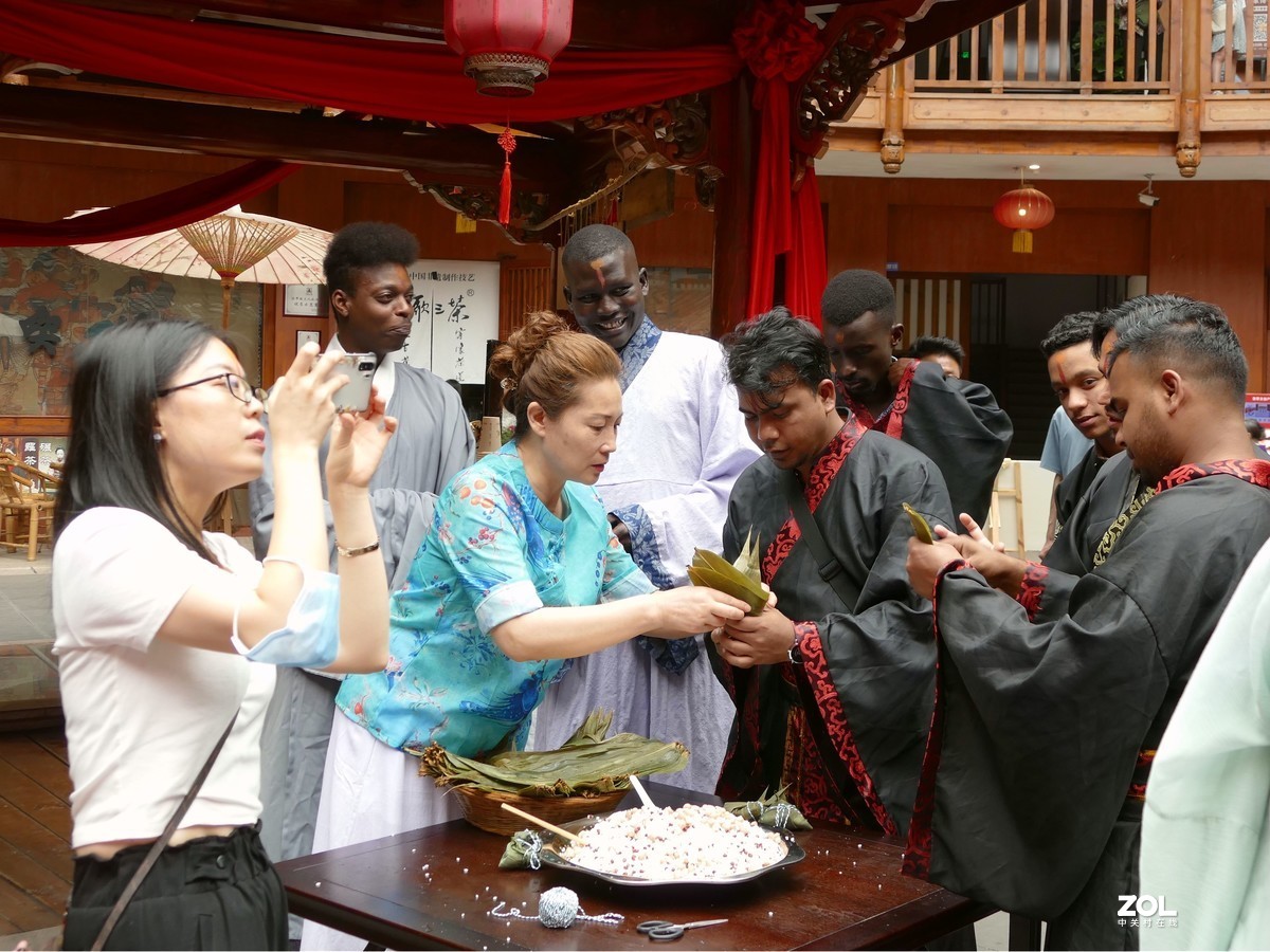 客    家    擂    茶    文    化