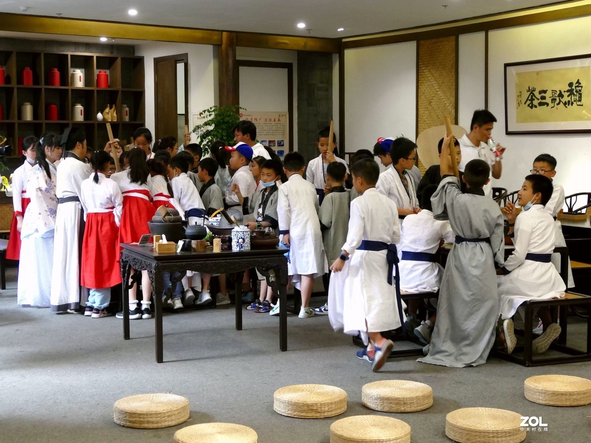 客    家    擂    茶    文    化