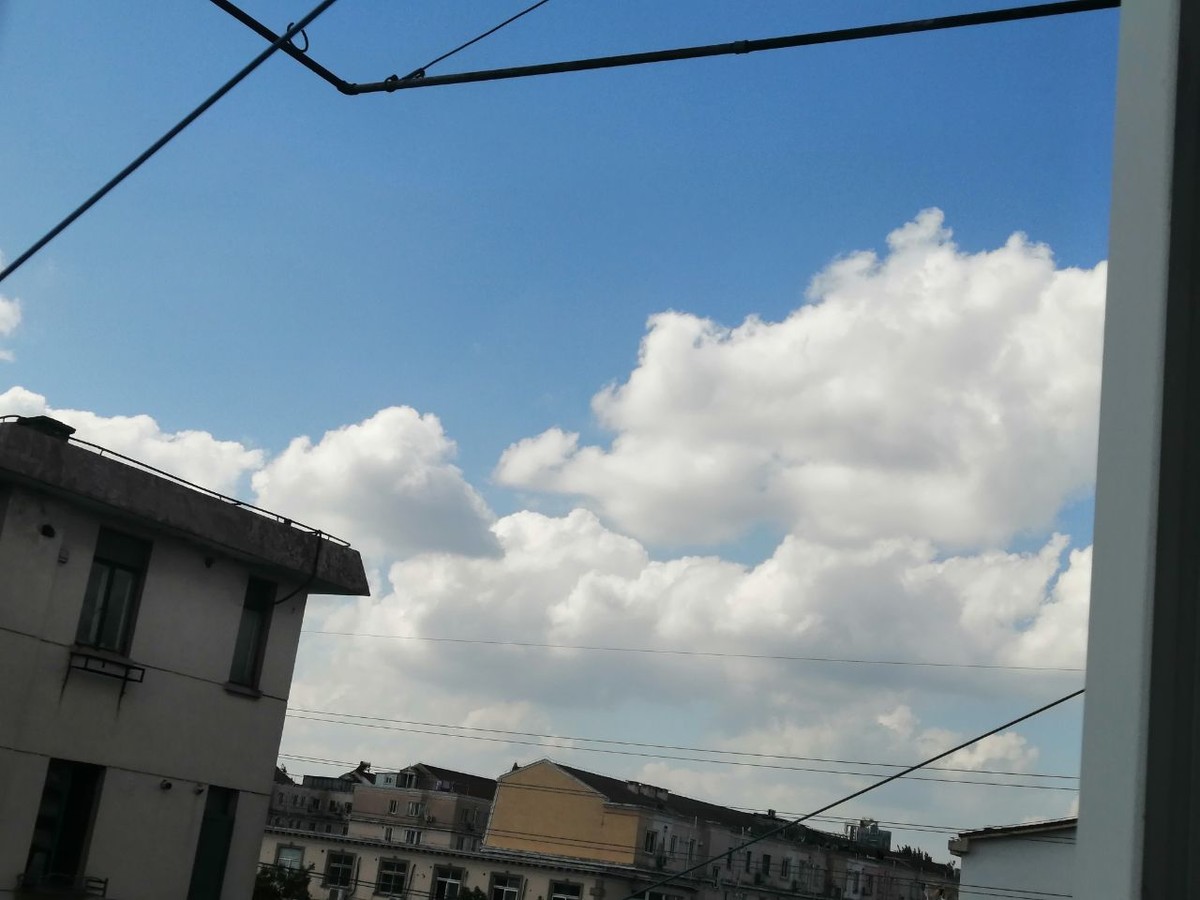 三张上海市嘉定区蓝天白云今天的图片