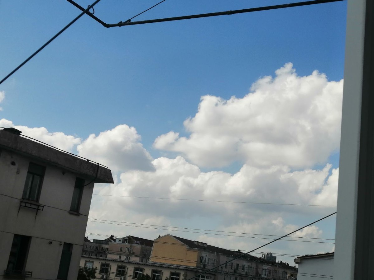 三张上海市嘉定区蓝天白云今天的图片