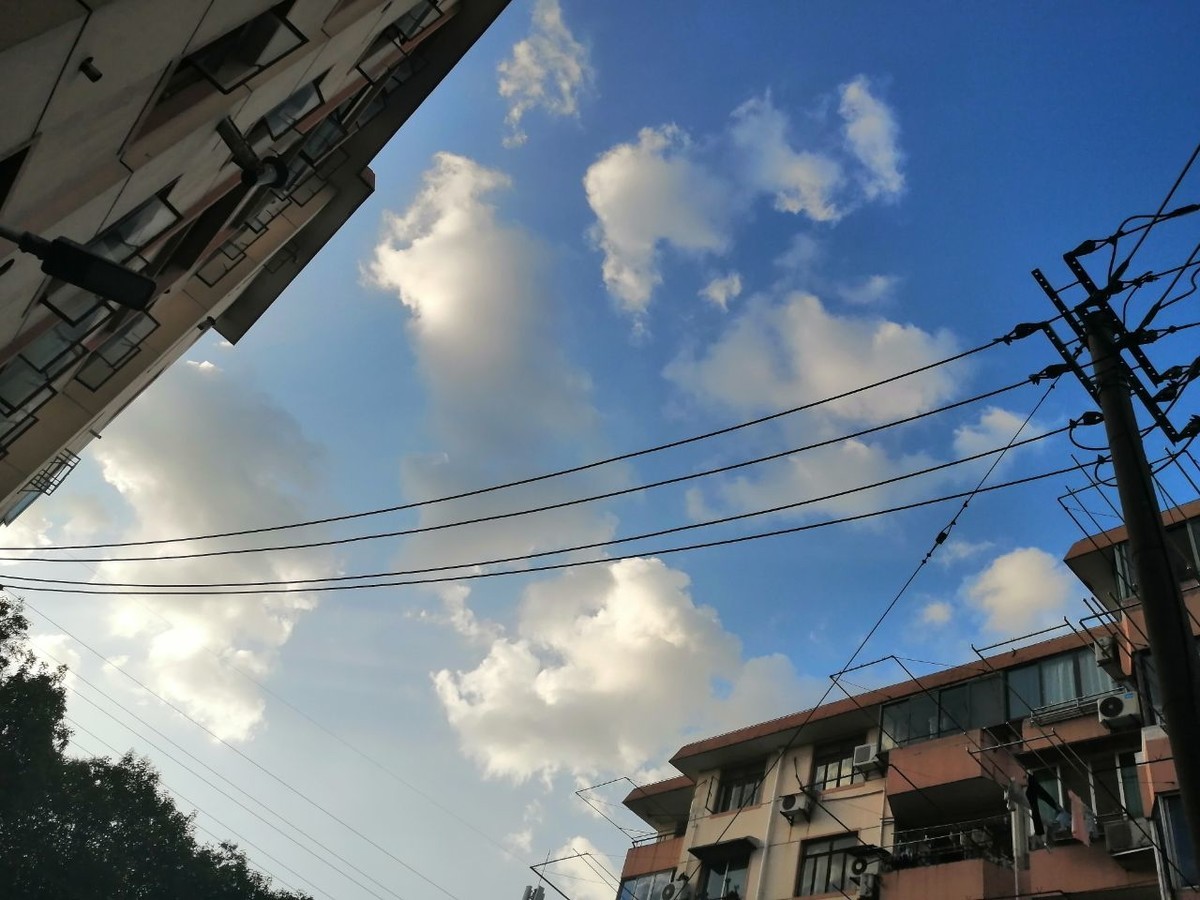 上海旅游随拍蓝天白云2020