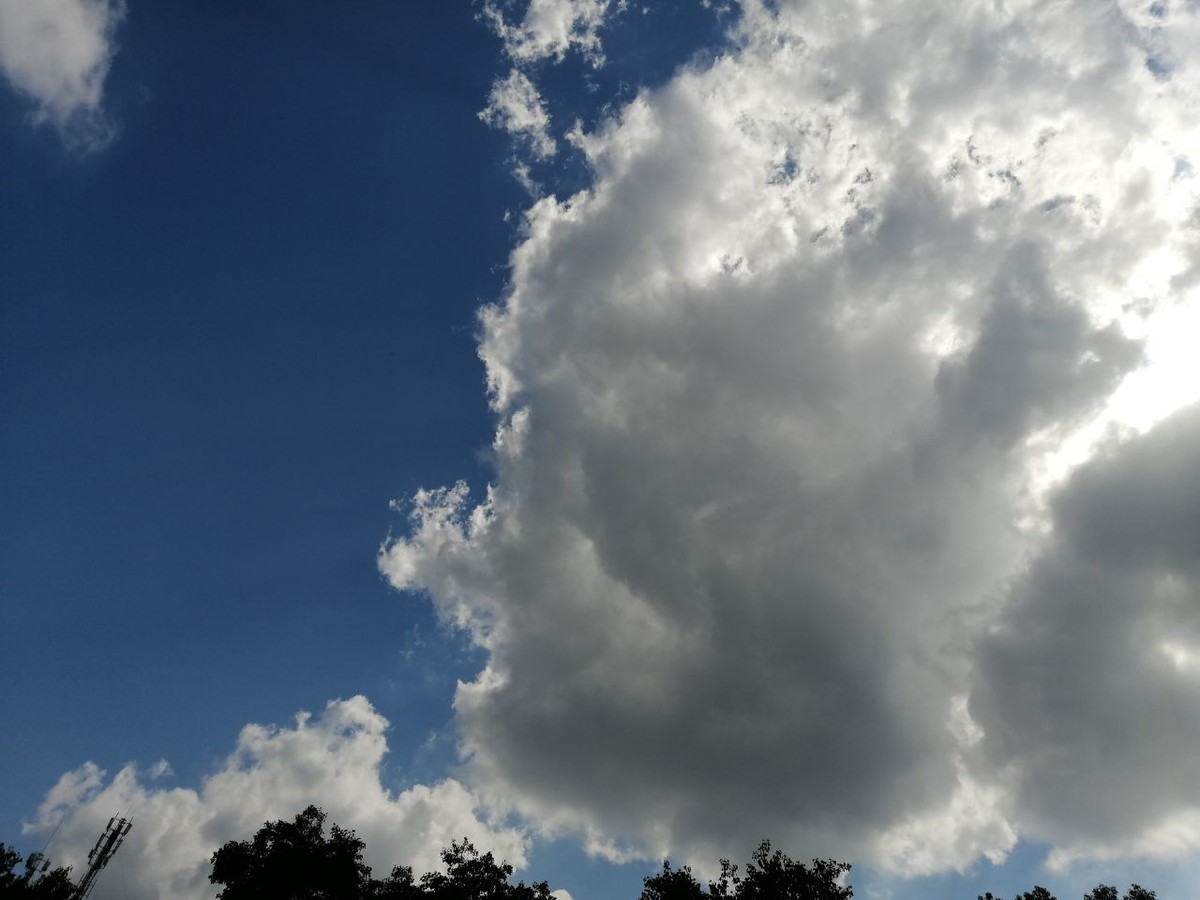 上海旅游随拍蓝天白云2020