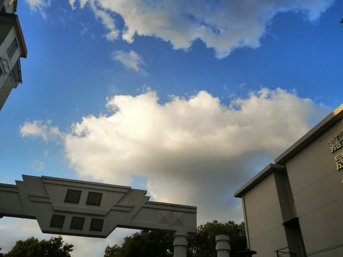 上海旅游随拍蓝天白云2020