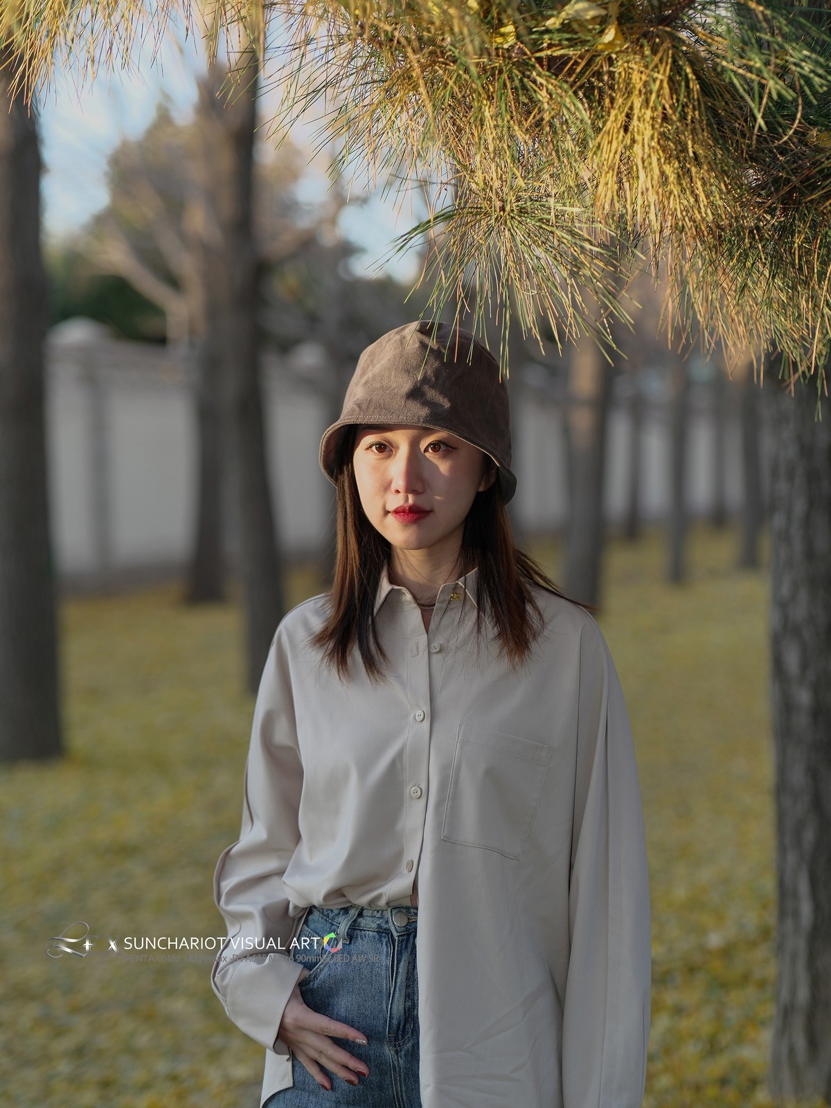 宾得645z银杏树下拍女孩 （二）