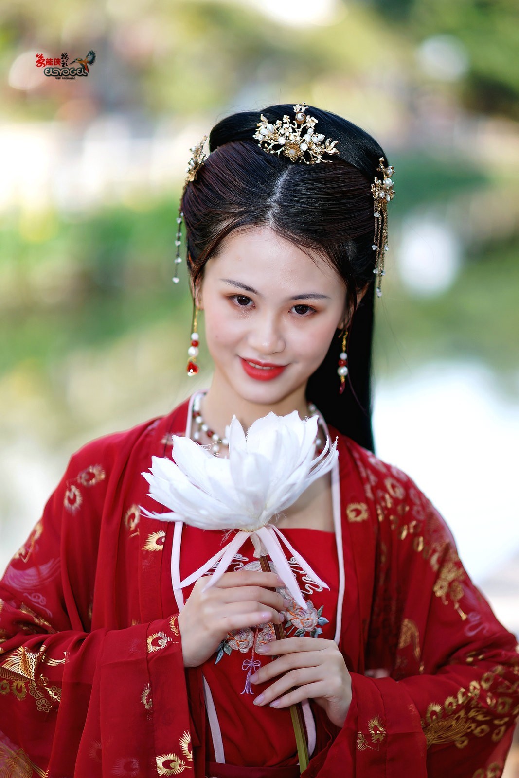 【大年三十之古装少女】--- 梓君