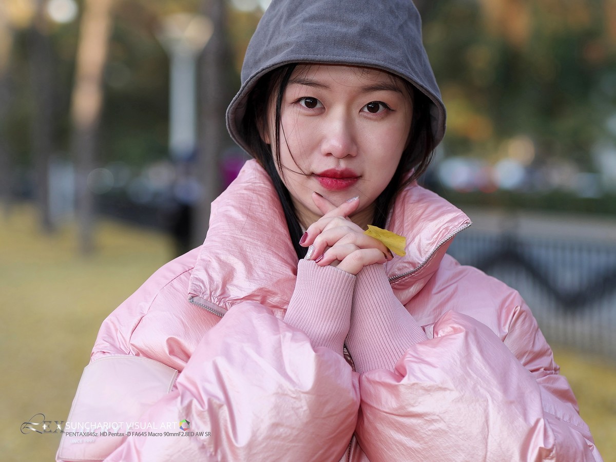 宾得645z银杏树下拍女孩 （二）