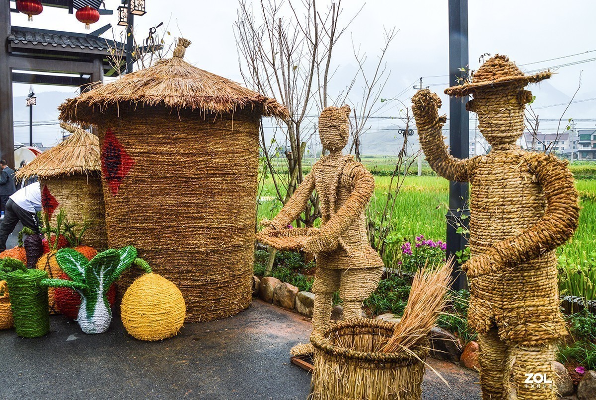 《庆丰收.迎小康》