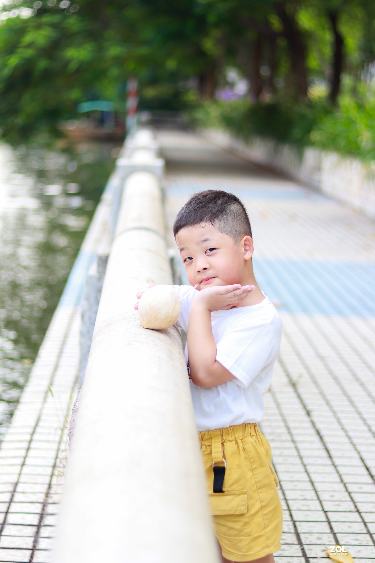 200D2+50mm，f1.8