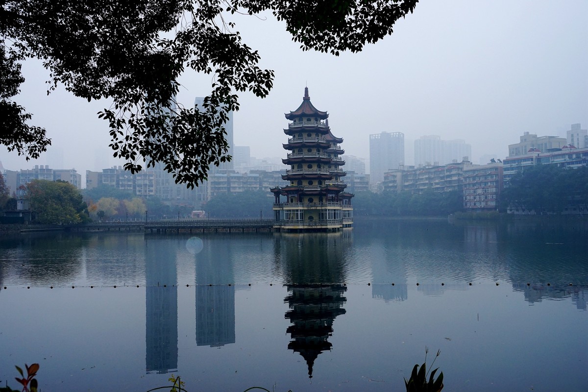 武汉印象---雨中的宝岛公园！