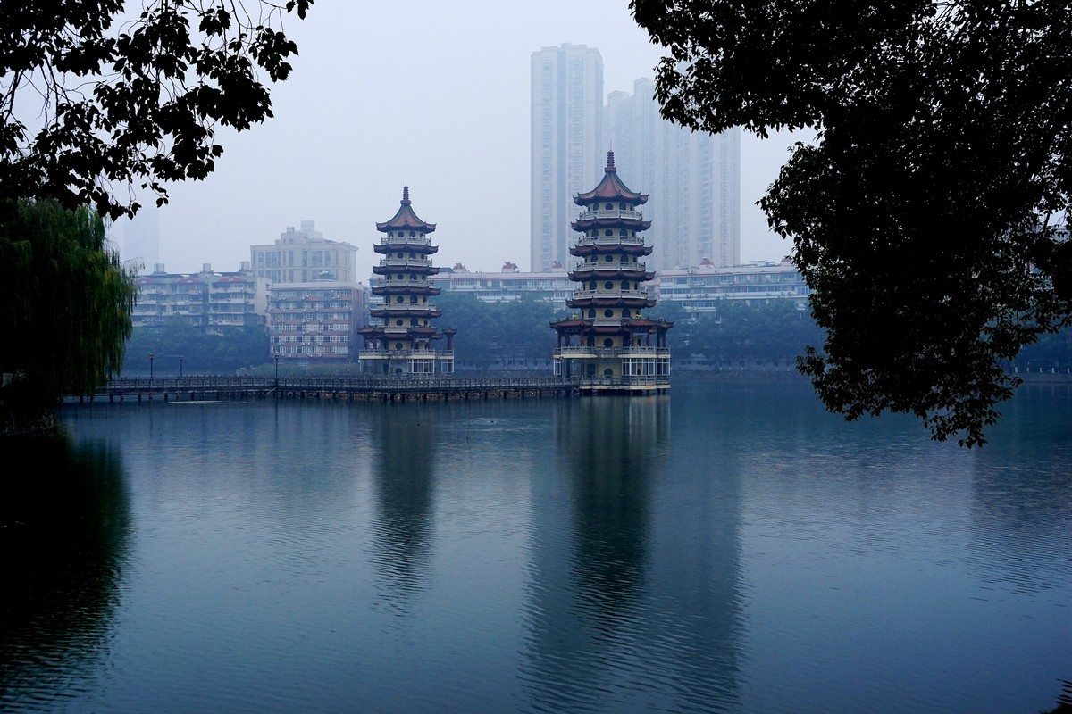 武汉印象---雨中的宝岛公园！