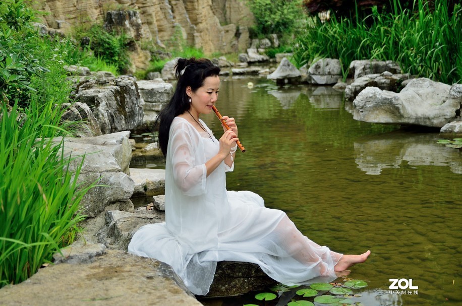 环境人像：小溪笛声......