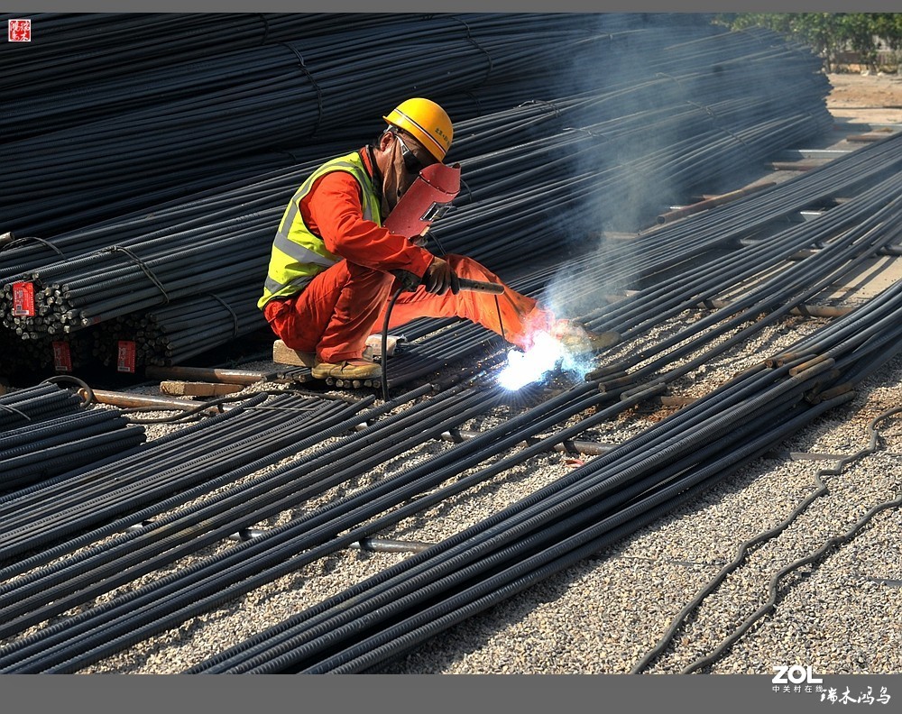 【手机随拍】繁忙的建筑工地
