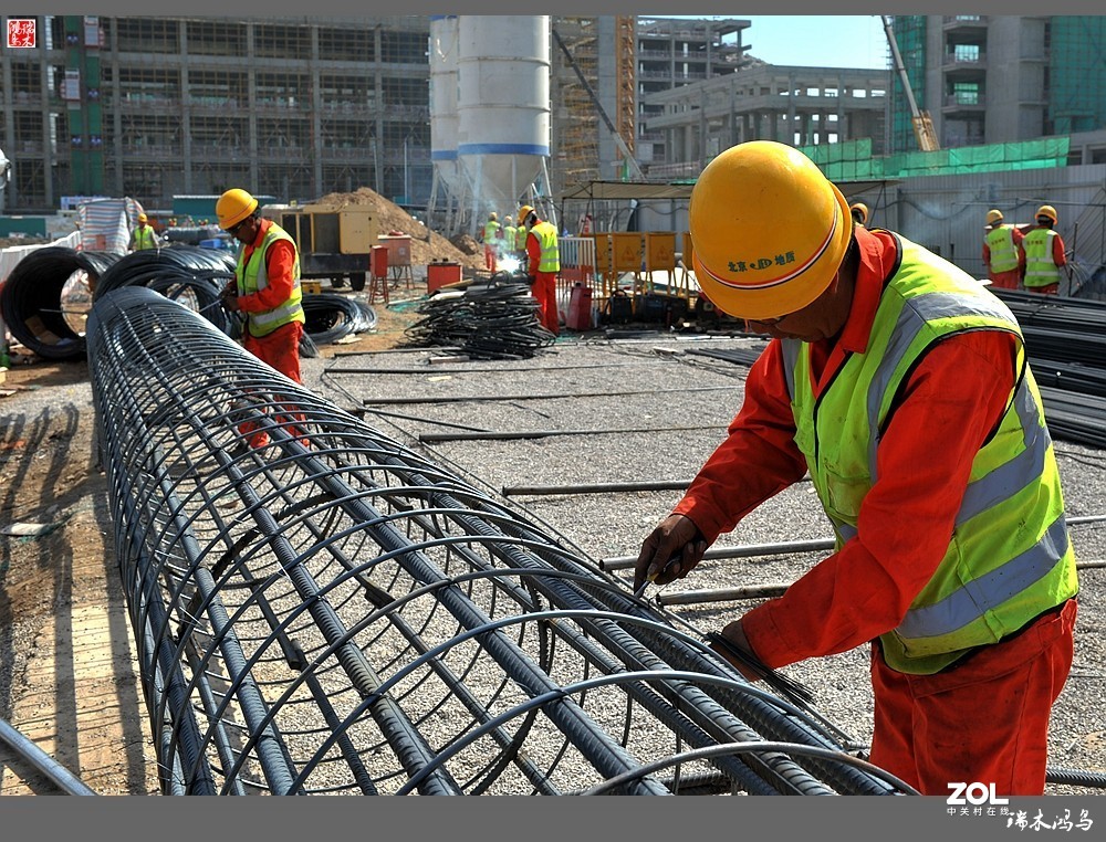【手机随拍】繁忙的建筑工地