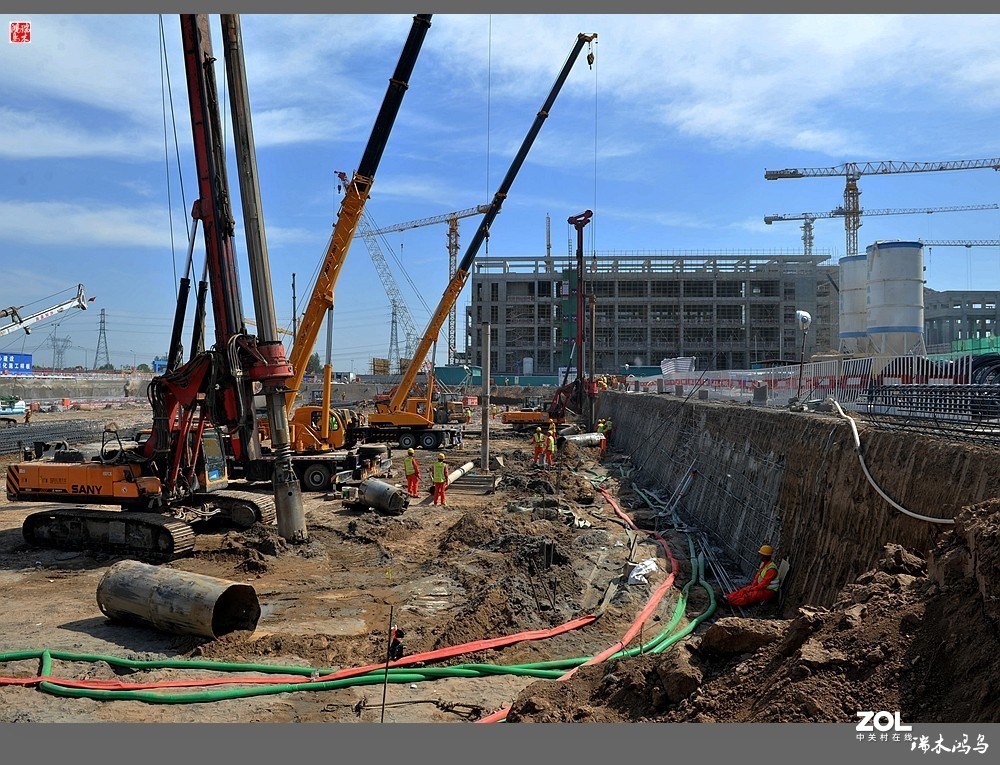 【手机随拍】繁忙的建筑工地