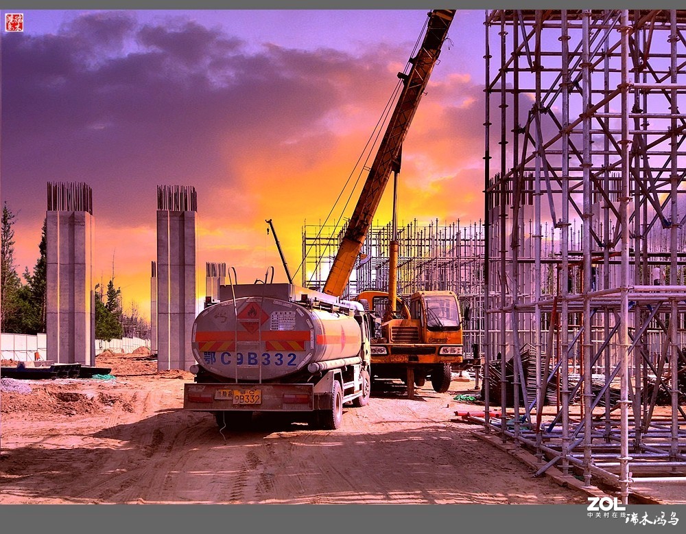 【手机随拍】繁忙的建筑工地